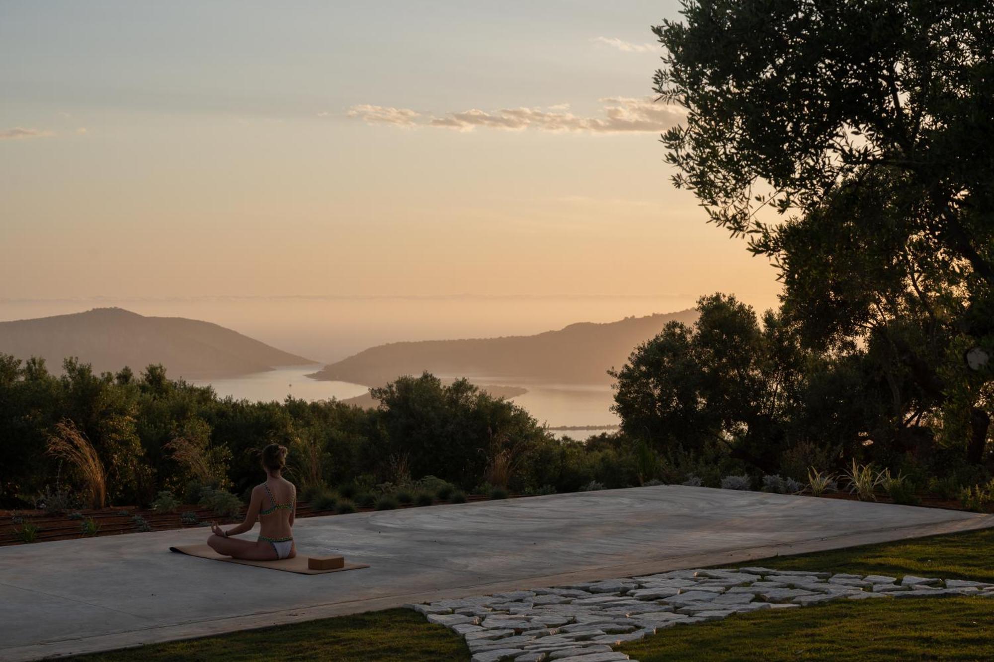 Messinian Nest Villa Jálova Eksteriør bilde